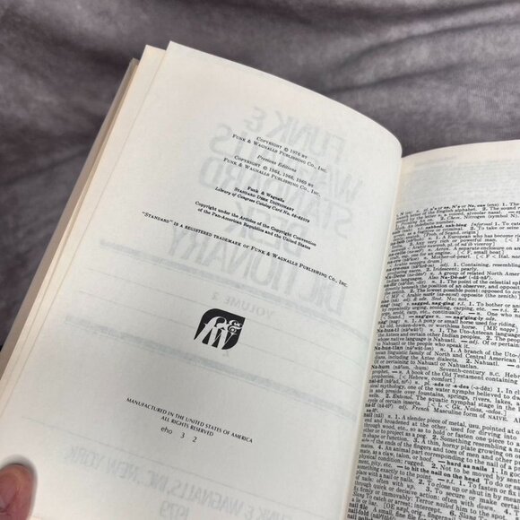 1979 Funk & Wagnalls Standard Desk Dictionary Volumes 1 & 2 A-Z Hardcover READ - Picture 11 of 14